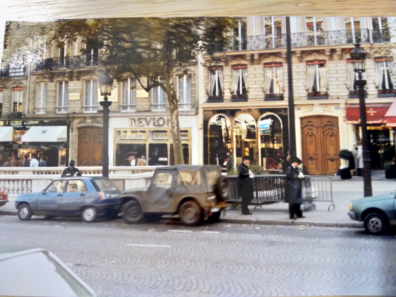 Illustration for article titled Streets of Paris circa 1981